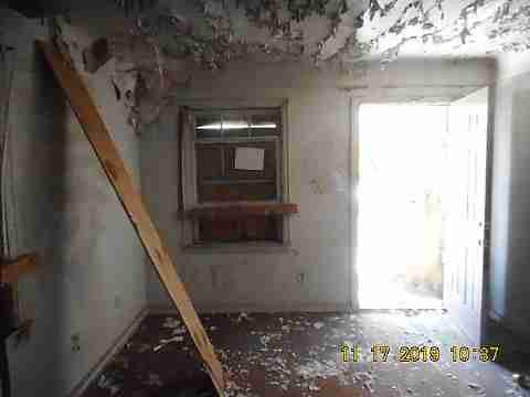 14302 Stout St (17)_m.jpg